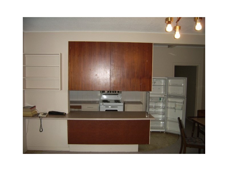 2/257 Hawken Drive, St Lucia QLD 4067