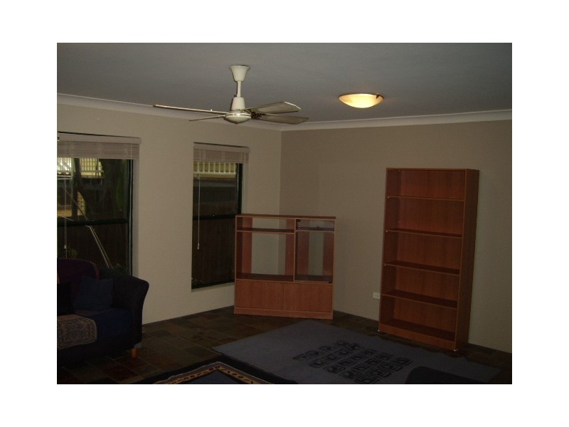 8B Yardley Avenue, Ashgrove QLD 4060