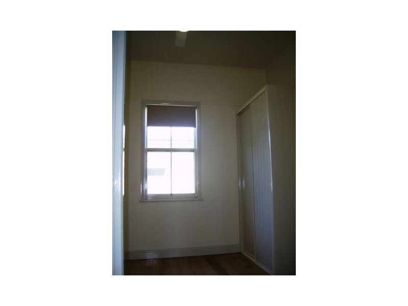 4 Adam Street, Bundamba QLD 4304