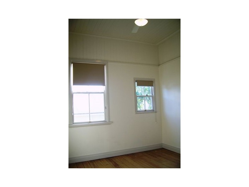 4 Adam Street, Bundamba QLD 4304