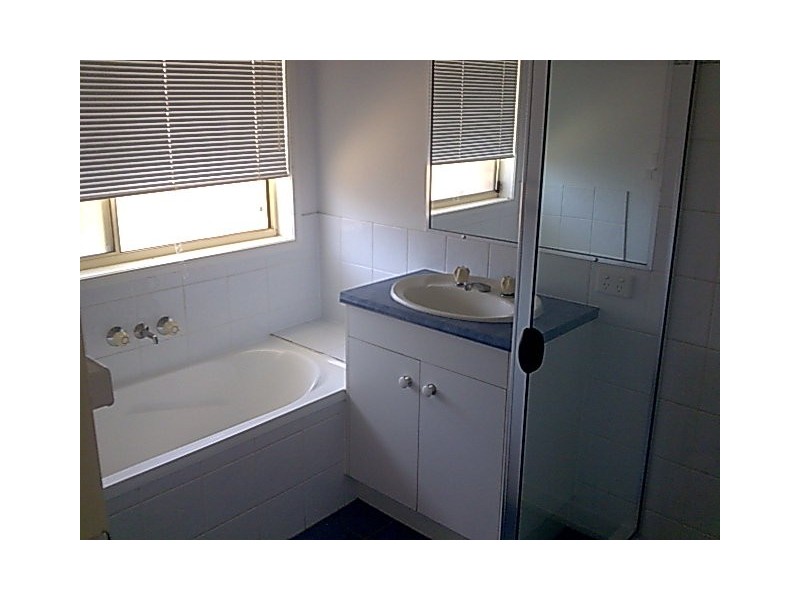 11 Gale Street, Scarborough QLD 4020