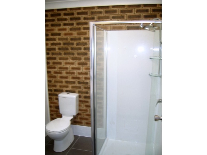 1/102 CHERMSIDE RD, East Ipswich QLD 4305
