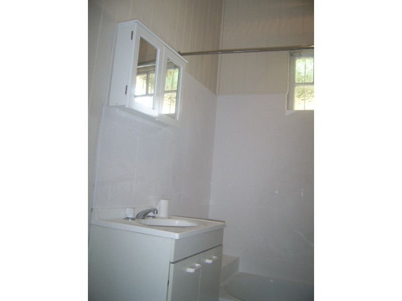 32 Longfellow Street, Norman Park QLD 4170