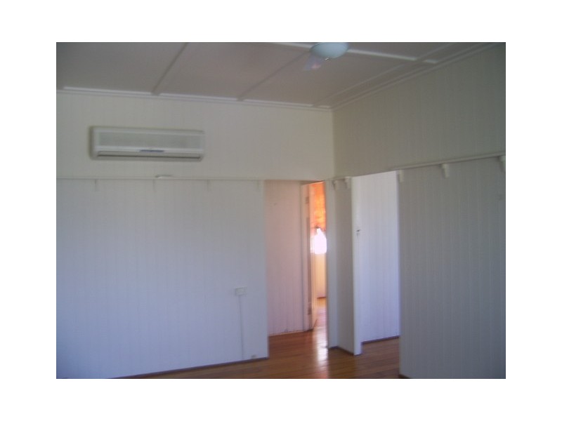 32 Longfellow Street, Norman Park QLD 4170