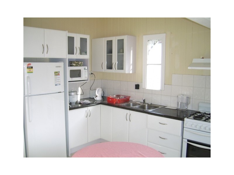 Room 3/11 Morrisey Street, Woolloongabba QLD 4102