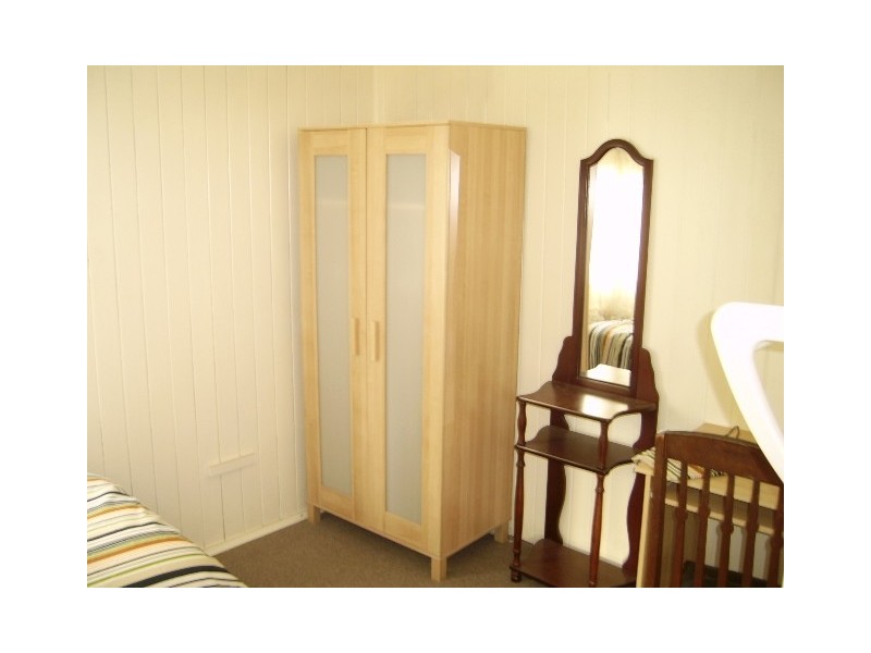 Room 2/11 Morrisey Street, Woolloongabba QLD 4102