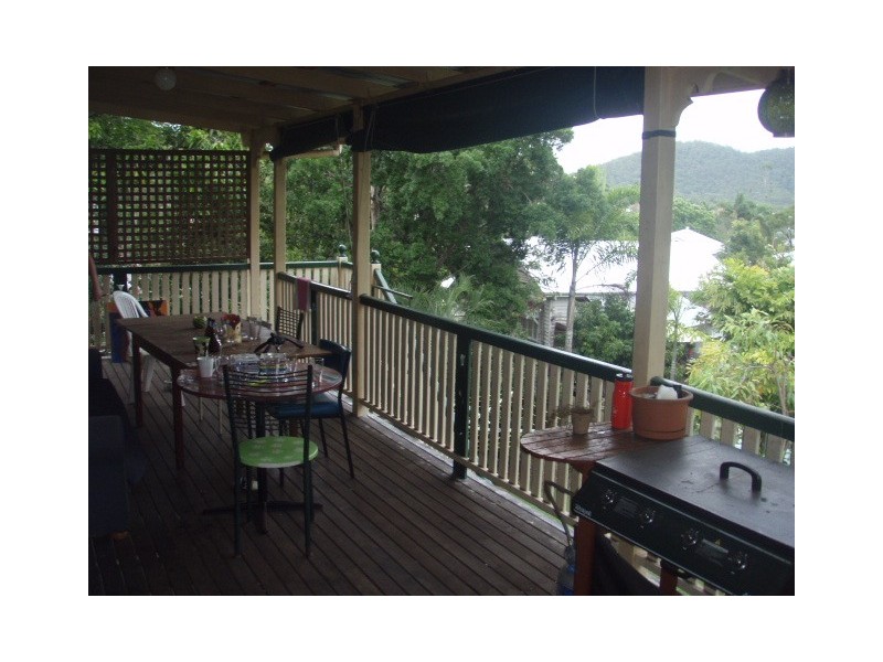 363 Waterworks Rd, Ashgrove QLD 4060