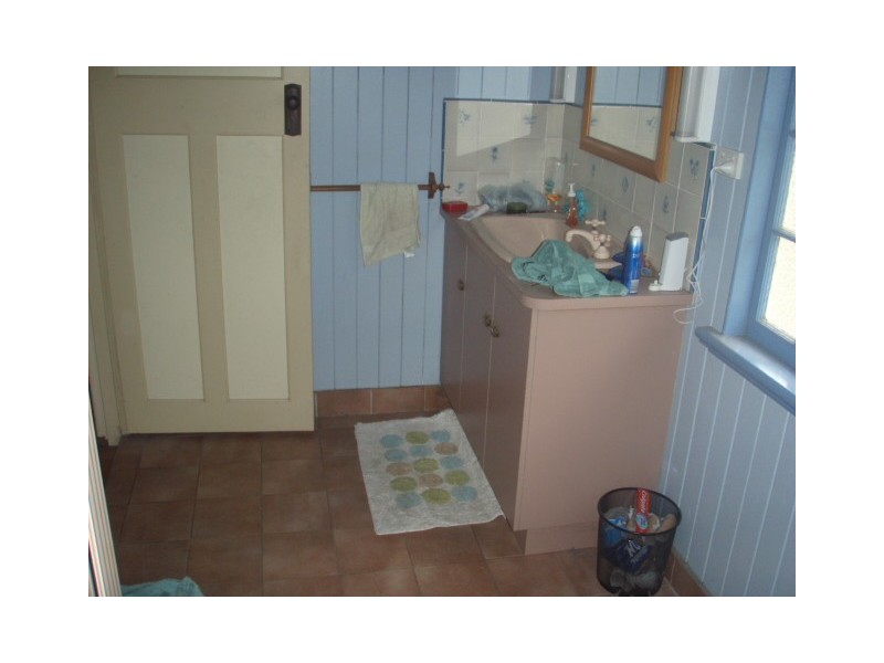 363 Waterworks Rd, Ashgrove QLD 4060