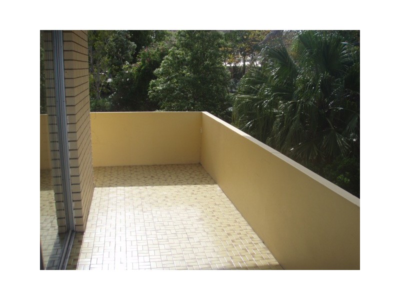 4/11 Depper Street, Toowong QLD 4066