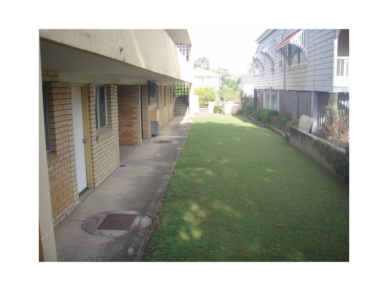 4/11 Depper Street, Toowong QLD 4066