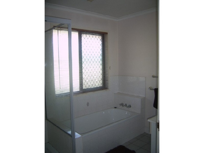 21 Glenelg Drive, Brassall QLD 4305