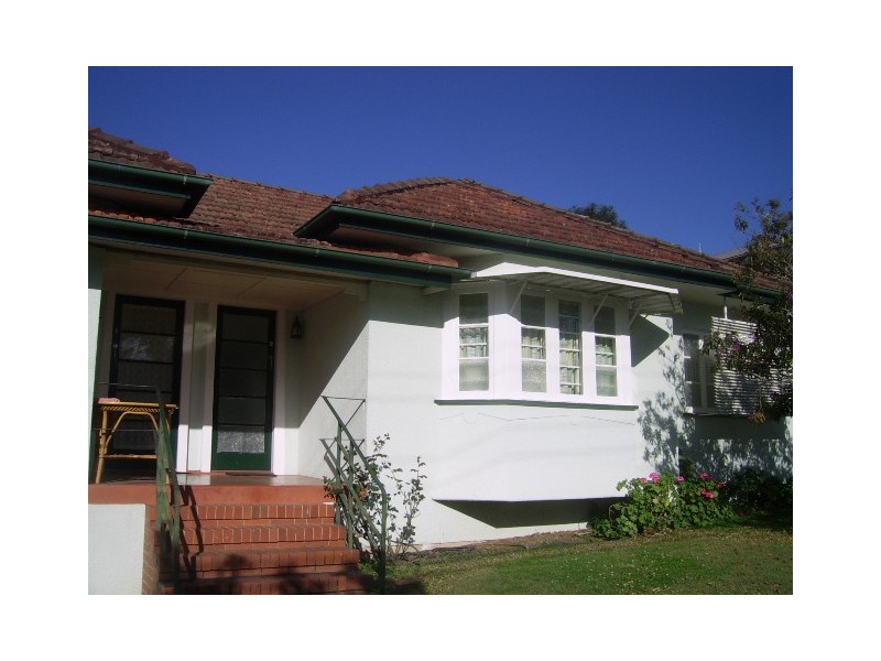 2/7 Kenwyn Road, Red Hill QLD 4059