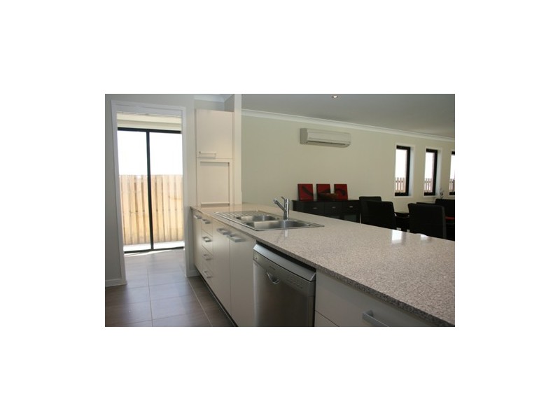 174 Alawoona Street, Redbank Plains QLD 4301