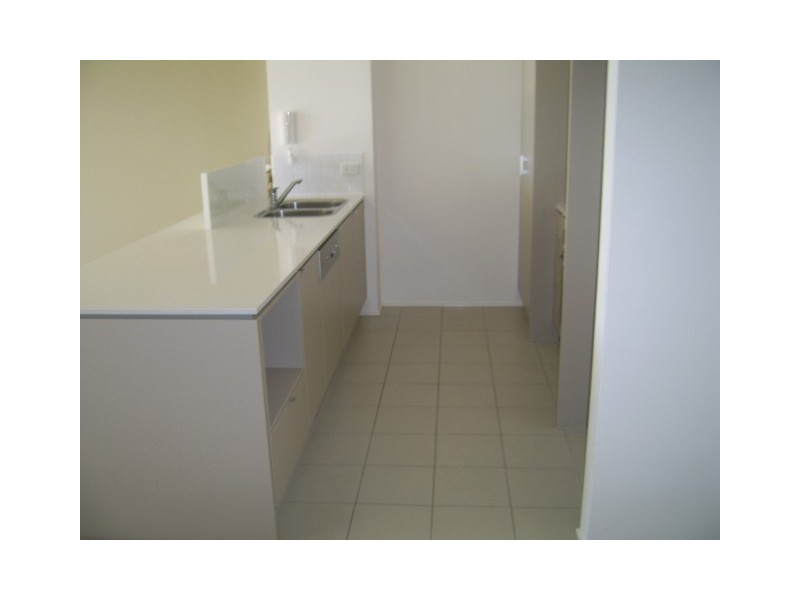 1073/18 Manning Street, Milton QLD 4064