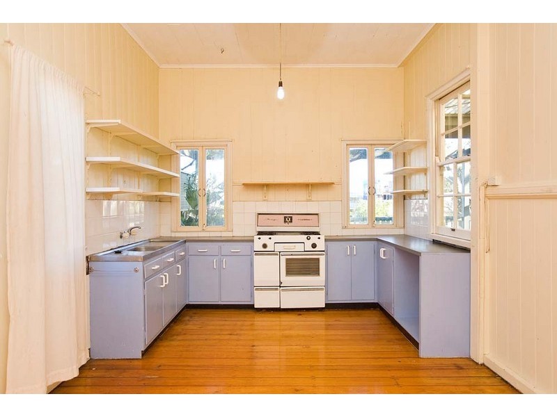 50 Cambridge Street, Red Hill QLD 4059