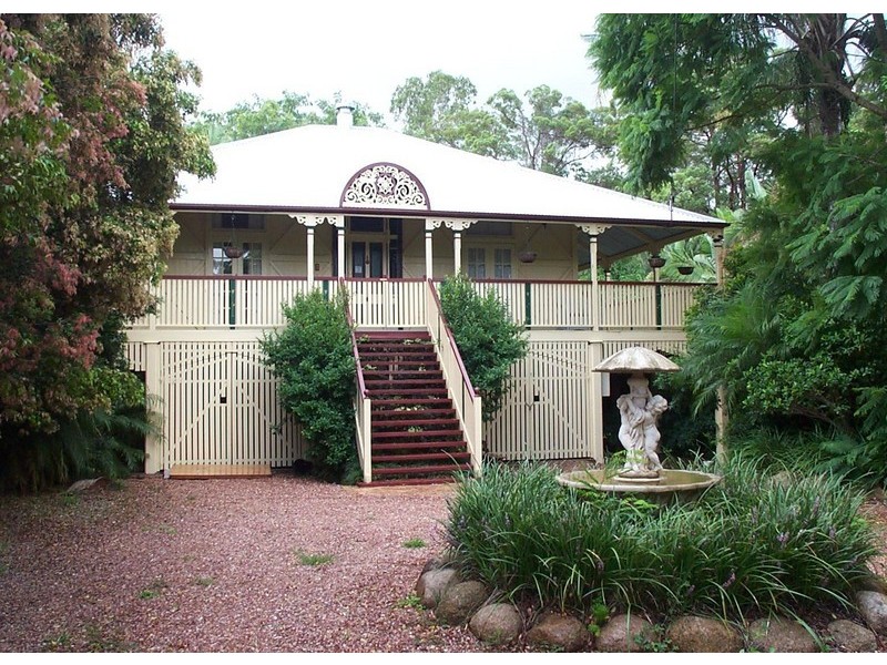 94 McLean Parade, Ashgrove QLD 4060