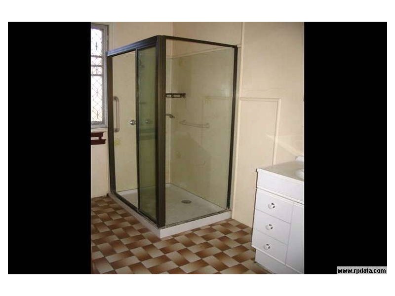 42 Herbert St, Sadliers Crossing QLD 4305