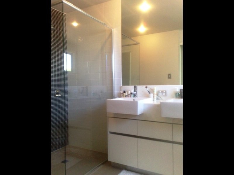 1/62 Armadale Street, St Lucia QLD 4067