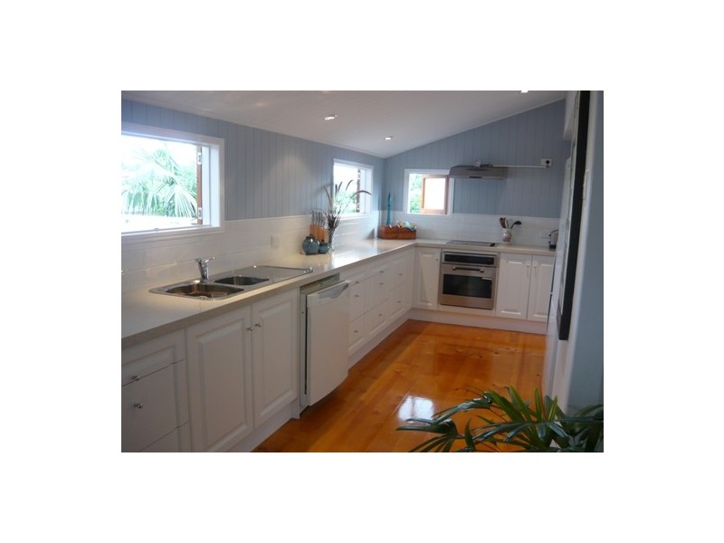 7 Pascal Street, Red Hill QLD 4059