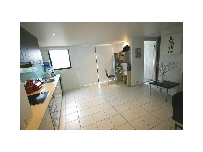 44 WICKHAM STREET, Morningside QLD 4170