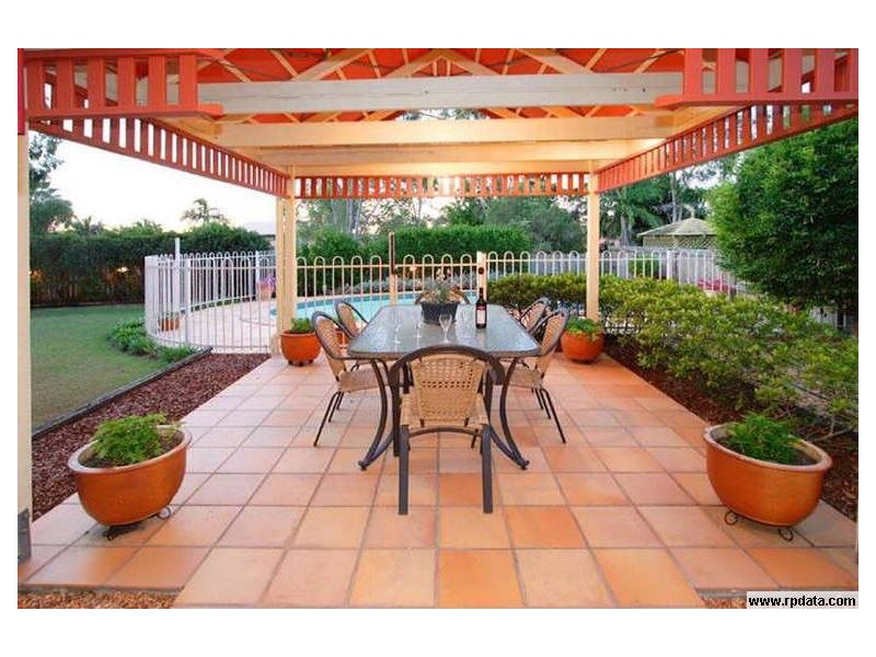 7 YARRA CL, Westlake QLD 4074