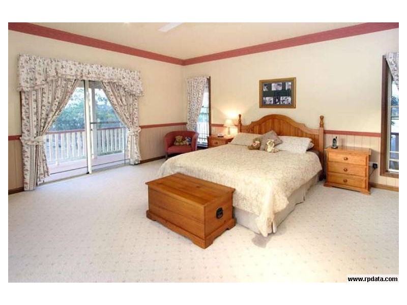 7 YARRA CL, Westlake QLD 4074