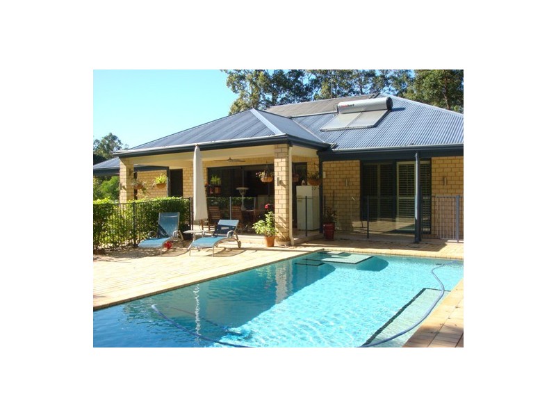 8 Springbook Court, Cashmere QLD 4500