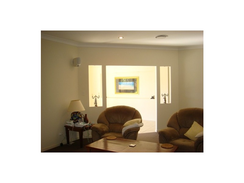 8 Springbook Court, Cashmere QLD 4500