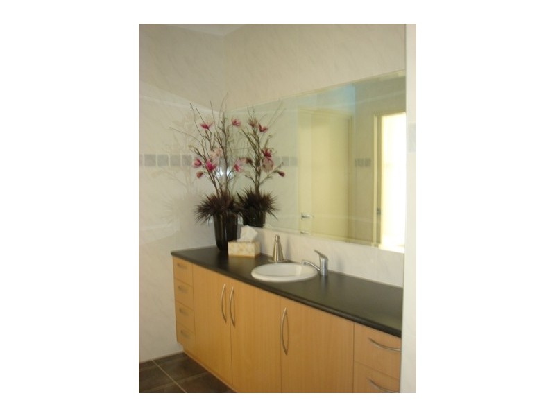 8 Springbook Court, Cashmere QLD 4500