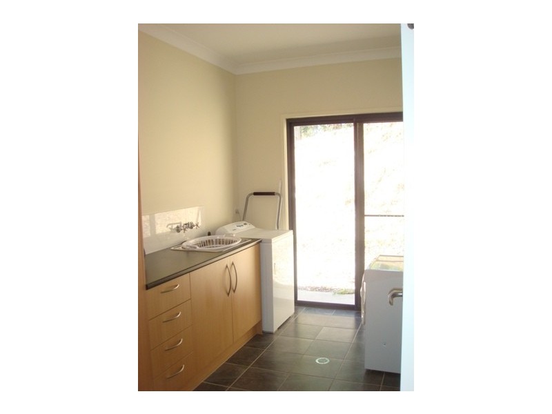 8 Springbook Court, Cashmere QLD 4500