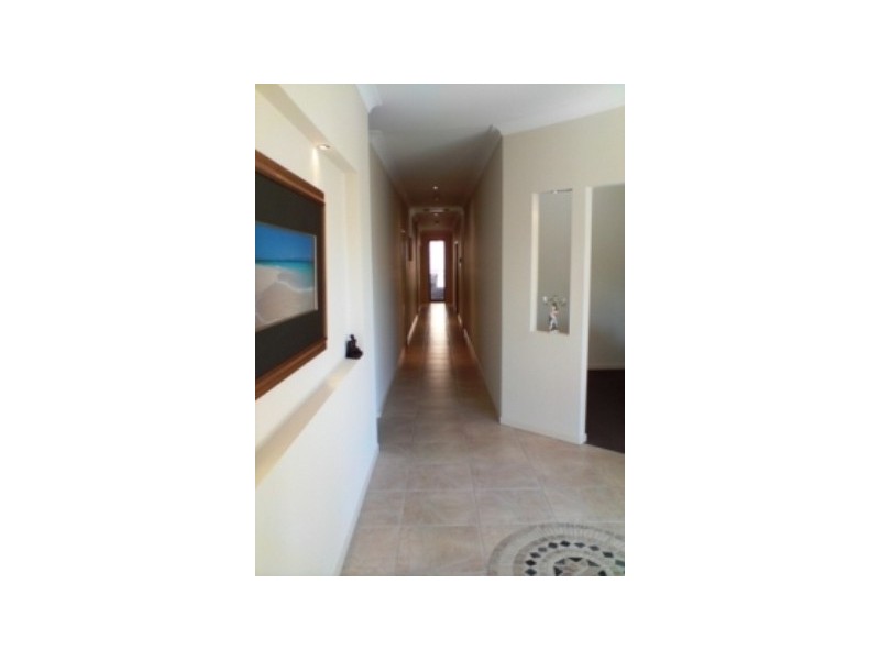 8 Springbook Court, Cashmere QLD 4500