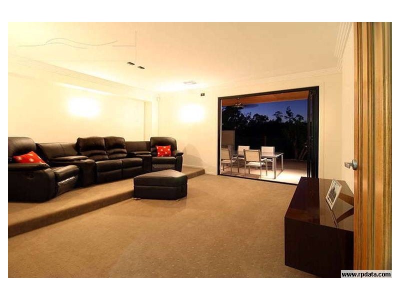 16  CREST RIDGE PDE, Brookwater QLD 4300