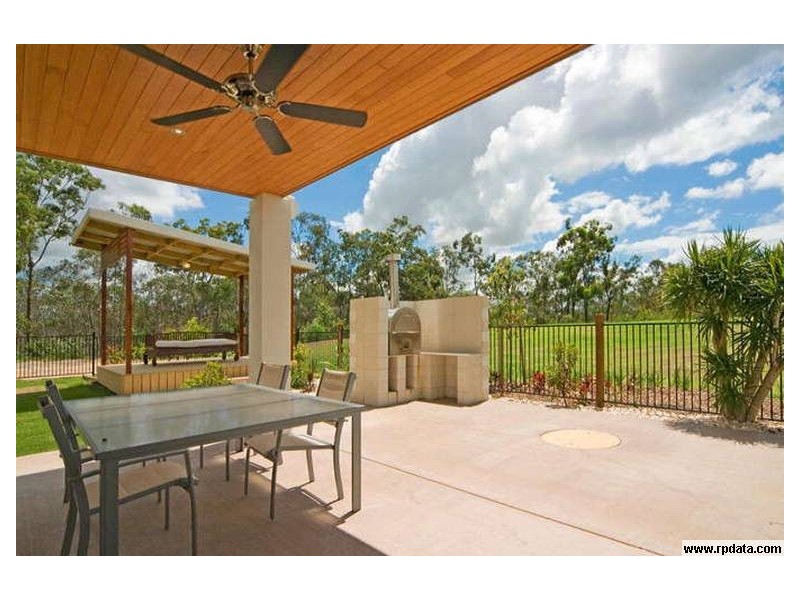 16  CREST RIDGE PDE, Brookwater QLD 4300