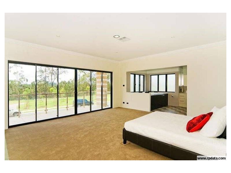 16  CREST RIDGE PDE, Brookwater QLD 4300