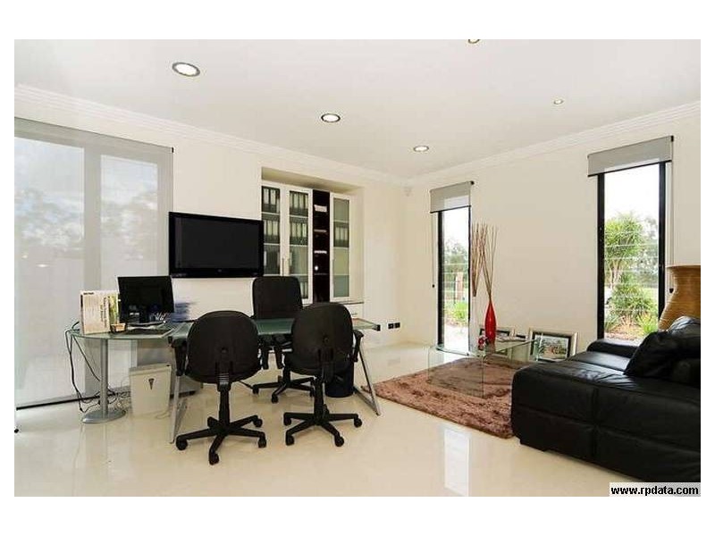 16  CREST RIDGE PDE, Brookwater QLD 4300