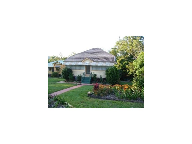 77 Northam Avenue, Bardon QLD 4065