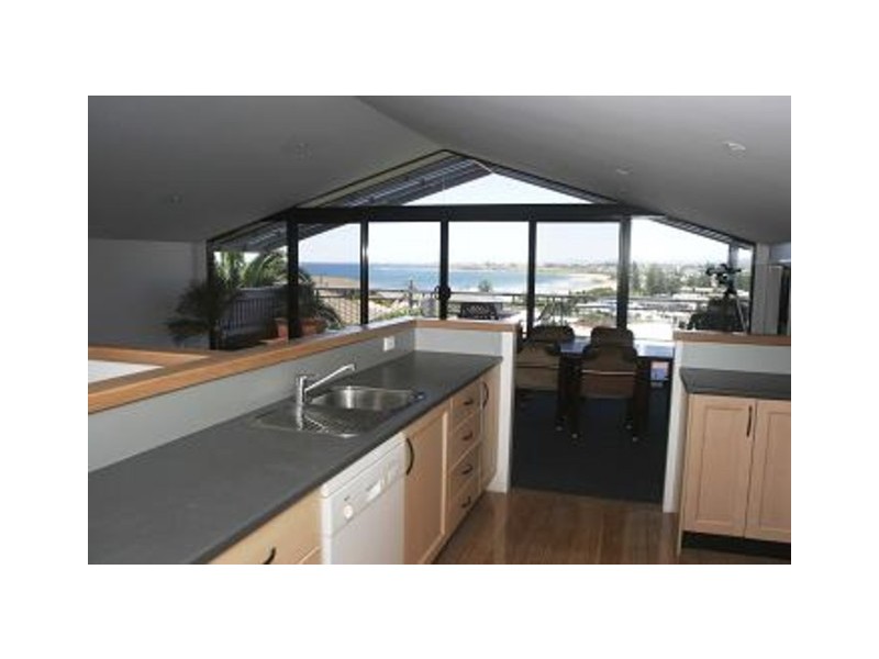 10 Mountain Road, Austinmer NSW 2515