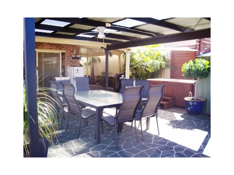 5 Selwyn Grove, Horsley NSW 2530