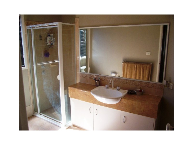 5 Selwyn Grove, Horsley NSW 2530