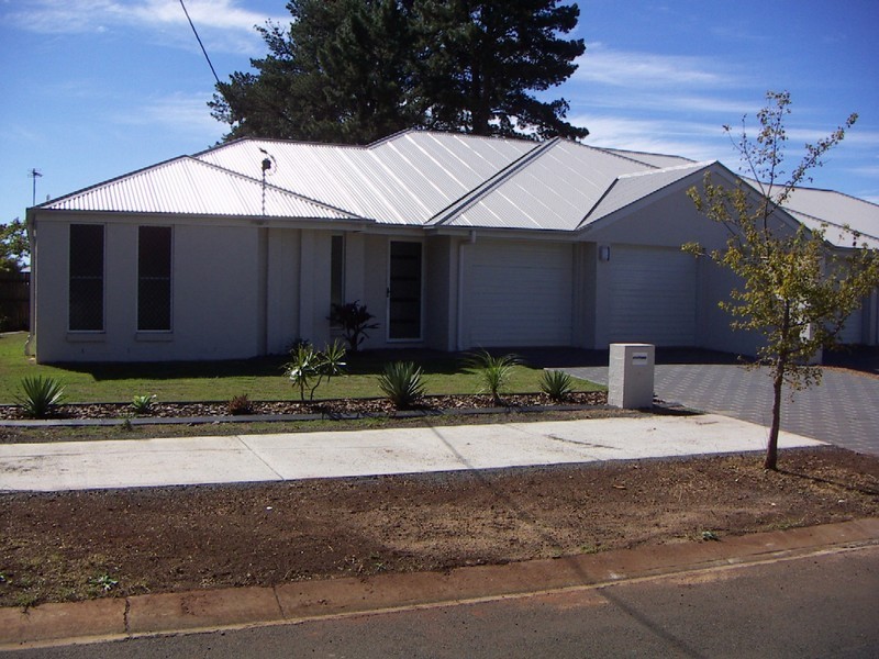 Kearneys Spring QLD 4350