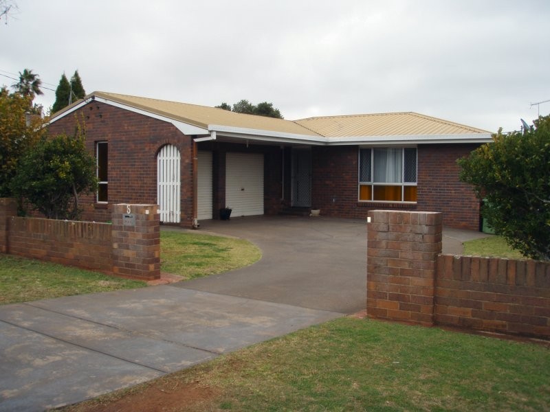 Centenary Heights QLD 4350