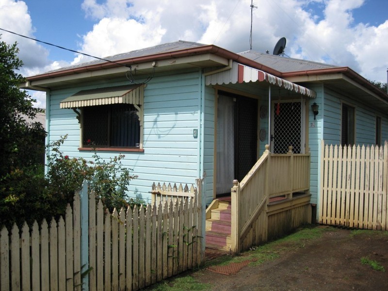 4 Edmond Street,, Newtown QLD 4350