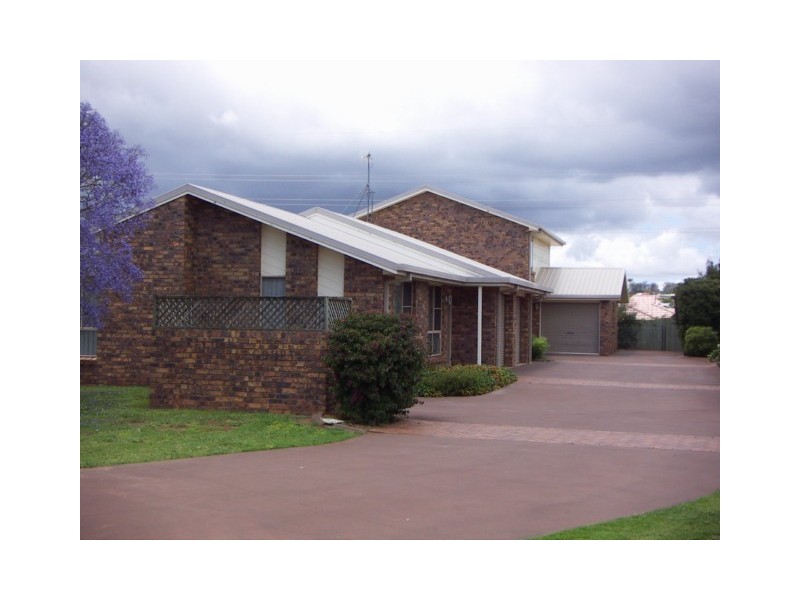 Kearneys Spring QLD 4350