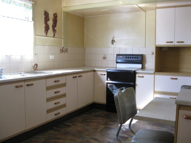 24 Phyliss, Harristown QLD 4350