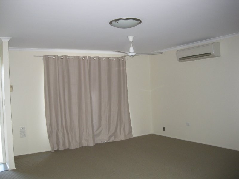 10 Gladstone Street, Wyreema QLD 4352