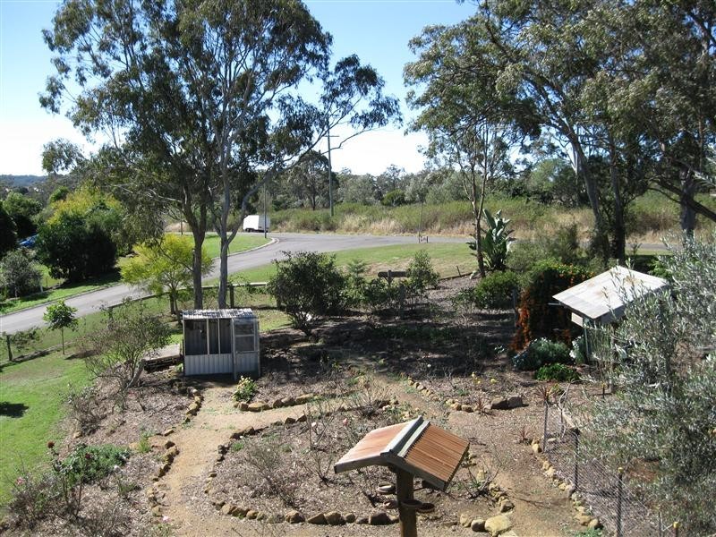2 Echidna Crescent, Top Camp QLD 4350