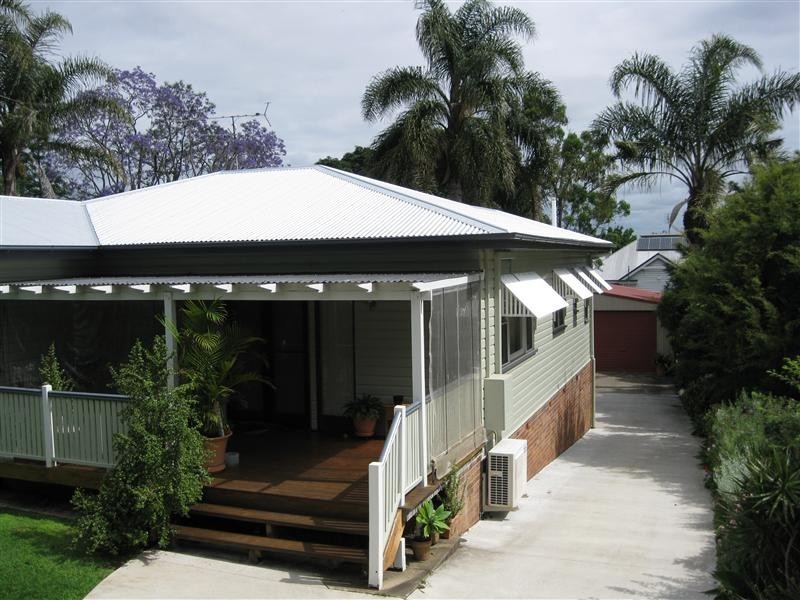 54a North Street, Mount Lofty QLD 4350
