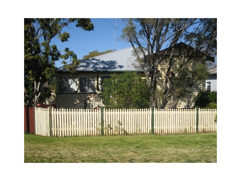 12 Lochel, Toowoomba QLD 4350
