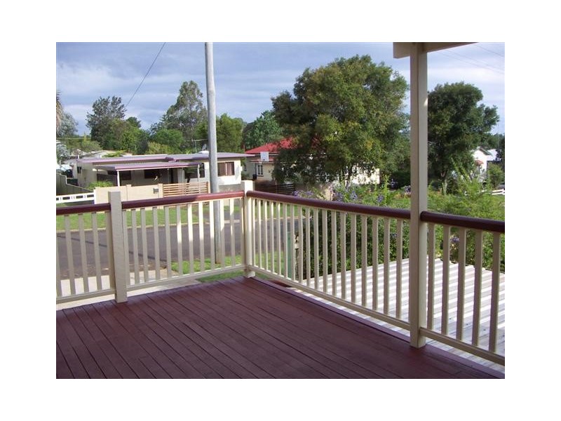 12 Lochel, Toowoomba QLD 4350