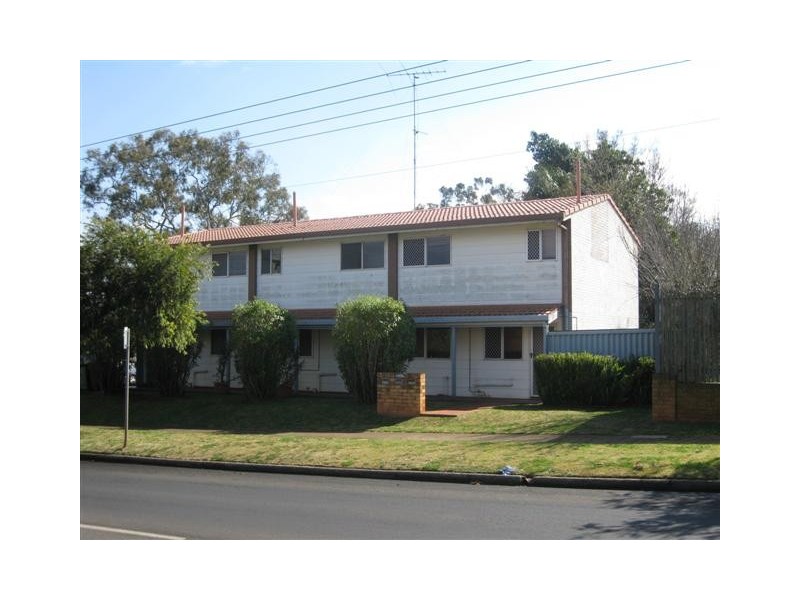 2/279b Alderley, Centenary Heights QLD 4350